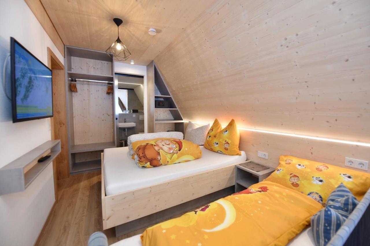 CIllas Appartements Kappl  Bagian luar foto